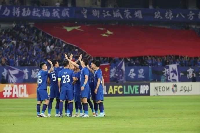 免费人成在线观看播放视频