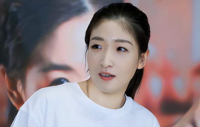 巨乳潜入搜查官在线看